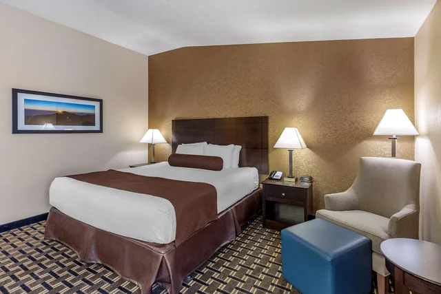 غرفة بسرير كوين، Best Western Plus Las Vegas West 1/5