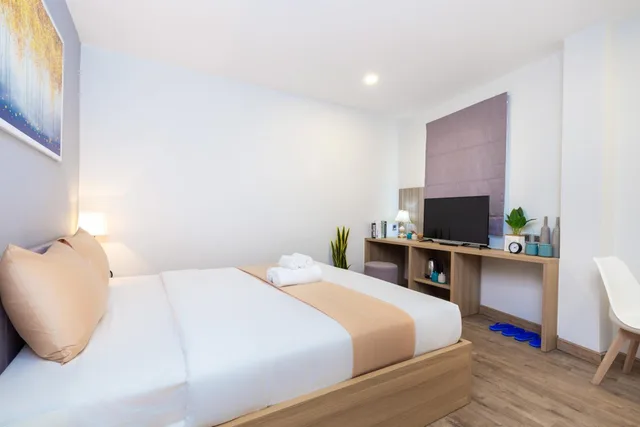 Deluxe, Double Bed, SAZI Resin Hotel - Free Nails/HairWash 4/10