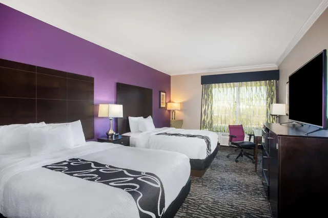 غرفة بسريرين كوين، La Quinta Inn And Suites By Wyndham Columbus Tx 2/2