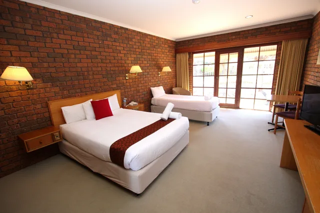 غرفة قياسية بسرير كوين وسرير فردي، Grange Burn Motel 5/8