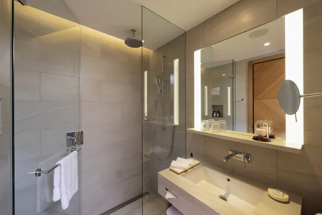 غرفة كلاسيكية بسرير فردي، Movenpick Hotel Basel 6/7