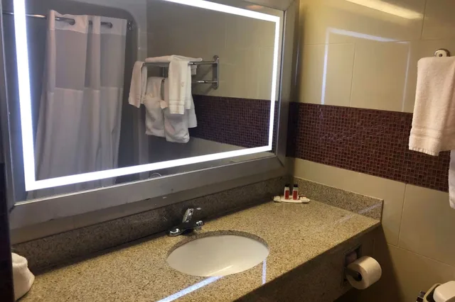غرفة، Days Inn by Wyndham Jersey City / NYC Area 2/3