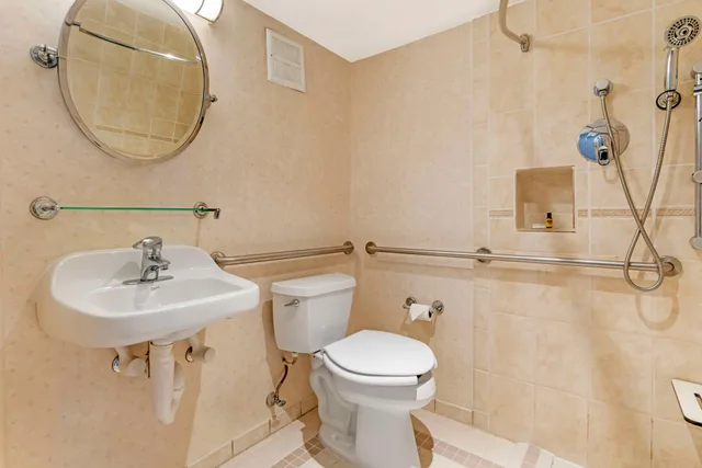 غرفة بسرير مزدوج لذوي الإعاقة، Best Western Plus Grosvenor Airport Hotel 3/3