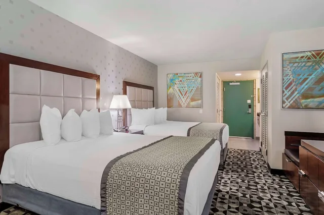 غرفة قياسية بسريرين كوين، Best Western Plus Sundial 4/5