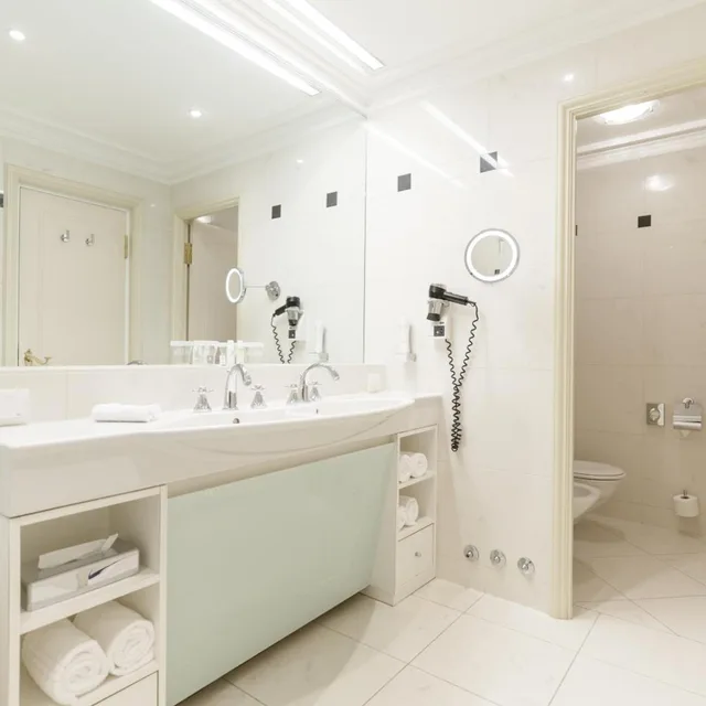 Salzburg, Style, Deluxe, Traditional, King Bed، Imlauer Hotel Pitter Salzburg 5/7
