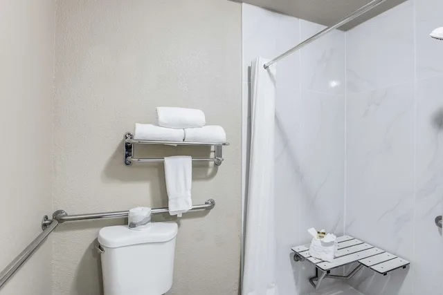 غرفة قياسية بسرير كينج لذوي الإعاقة، Best Western Plus Sonora Oaks Hotel & Conference Center 7/7