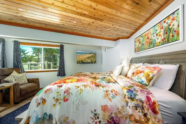 Luxury, Penthouse, 2 King Beds, Little Creek Cove 1/5