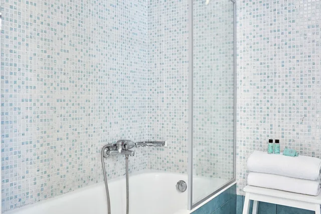Residence, Double and Twin Beds, Garden View, Two Story، Mr Mrs White Paros 3/4