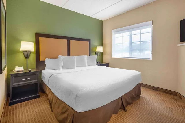 جناح بسرير كينج مع أريكة، Extended Stay America Secaucus New York City Area 2/5