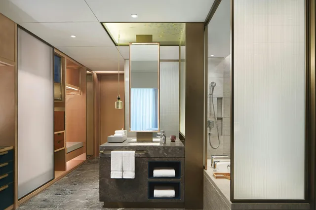 غرفة بسرير كينج، Sheraton Shenzhen Nanshan 2/2