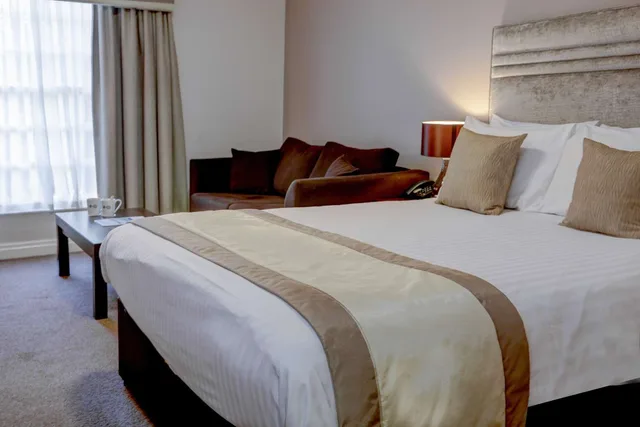 غرفة عائلية بسرير مزدوج وسرير فردي، West Retford Hotel, Signature Collection 1/3