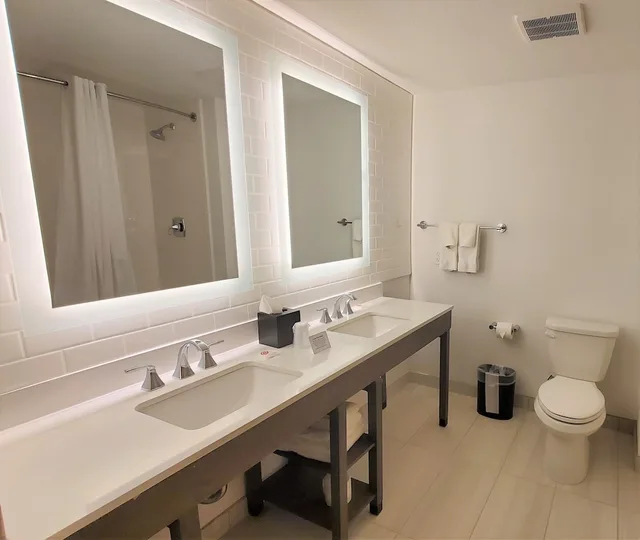 جناح بسرير كينج مع أريكة، Comfort Inn & Suites Panama City Beach - Pier Park Area 4/5