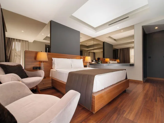 جناح بسرير كوين مع أريكة، Ambrosia Hotel Beach & Spa 1/2