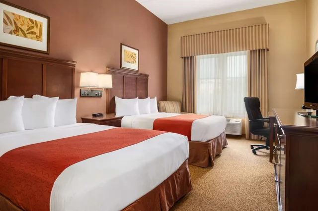 غرفة بسريرين كوين، Comfort Inn & Suites Cuyahoga Falls - Akron 1/5