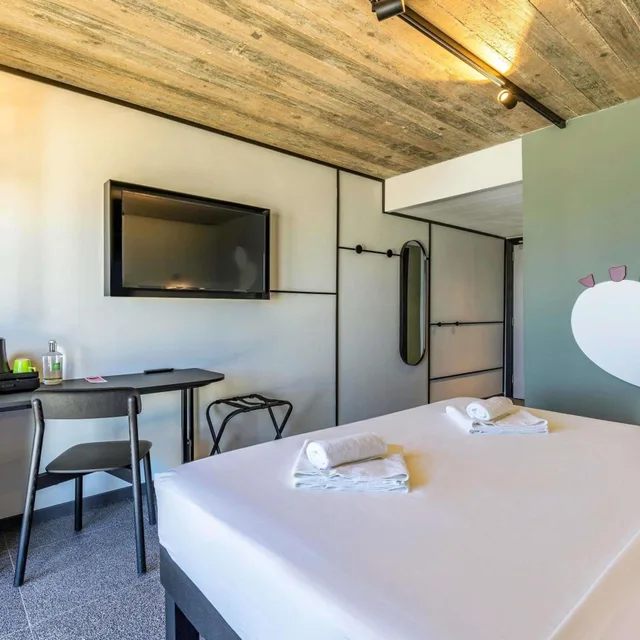 غرفة قياسية بسرير مزدوج أو سريرين منفصلين بإطلالة على المدينة، ibis Styles ST Pauls Bay Malta 10/10