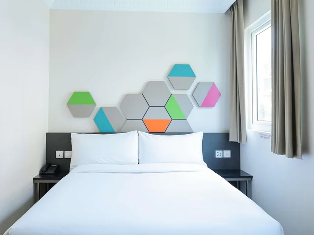 غرفة ديلوكس بسرير مزدوج، Ibis Budget Singapore Jasmine 1/7