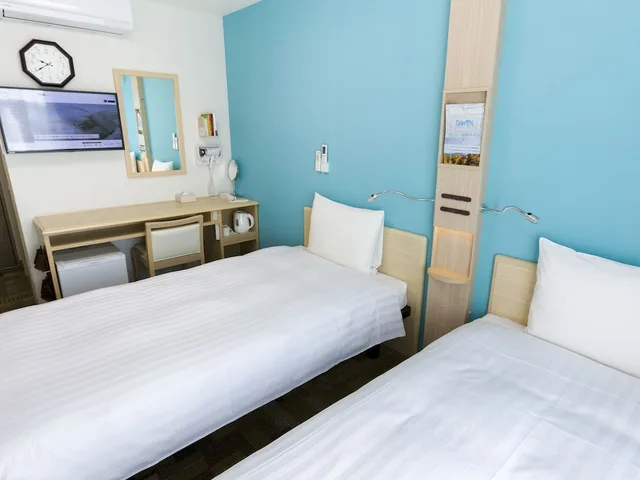 غرفة بسريرين منفصلين للمدخنين، Toyoko Inn Tokyo Keiosen Higashifuchueki Kitaguchi 1/2