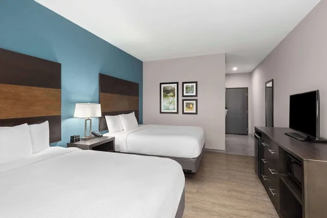 غرفة بسريرين كوين لذوي الإعاقة، La Quinta Inn and Suites by Wyndham Cullman 2/8