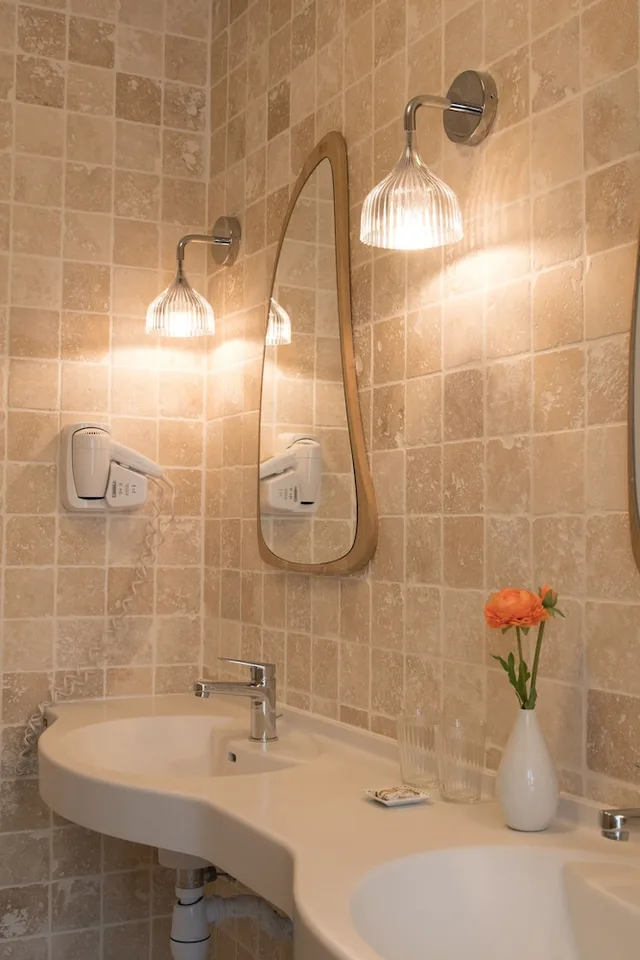 غرفة بسرير فردي، Le Central Boutique Hotel Beaune Centre 3/3