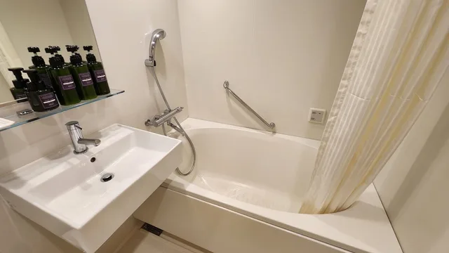 غرفة سوبيريور عائلية بسريرين منفصلين في الملحق، Shin Osaka Station Hotel Honkan 2/3