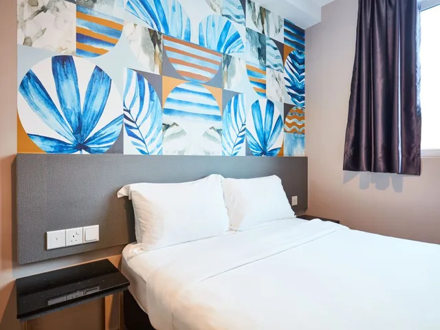 غرفة سوبيريور بسرير مزدوج أو سريرين منفصلين، ibis budget Singapore Sapphire 2/2