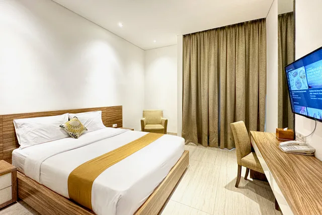 غرفة تنفيذية، Rasuna Icon Hotel 4/6