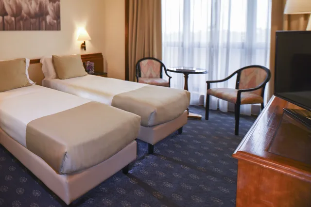 غرفة كلاسيكية بسريرين منفصلين، Hotel Leon d Oro 4/6