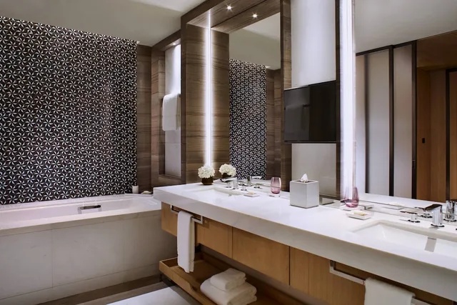 جناح بسرير كينج بإطلالة على المدينة، The Ritz-Carlton Xi'an 3/6