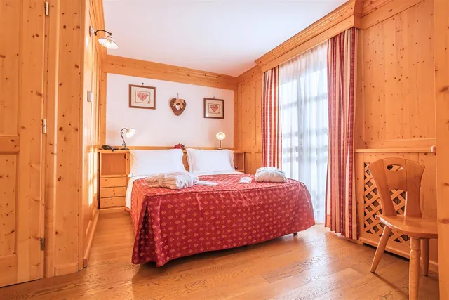 غرفة قياسية بسريرين منفصلين، Hotel Lo Scoiattolo 1/1