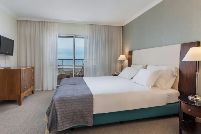 غرفة بسريرين منفصلين بإطلالة على البحر، Pestana Grand Premium Ocean Resort 2/10