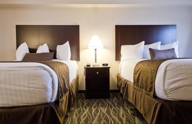 Suite, 2 Queen Beds, Sofa, Cobblestone Inn & Suites - Manning 3/5