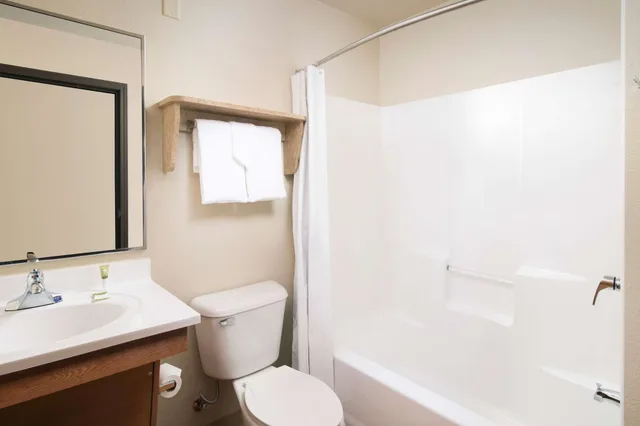 Standard, 2 Double Beds, WoodSpring Suites Tulsa 6/8