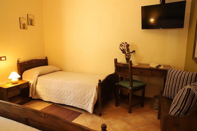 غرفة ثلاثية، Hotel Alle Pendici 3/3
