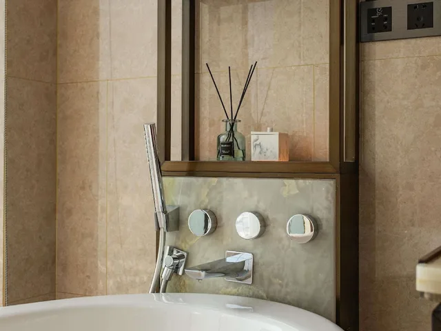 غرفة سوبيريور بسرير كينج بإطلالة على المدينة، Pullman Huizhou Kaisa 7/9