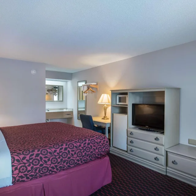1 King Bed - Mobil Access Tub Nsmk Micfridg، Motel6 London, KY 10/10