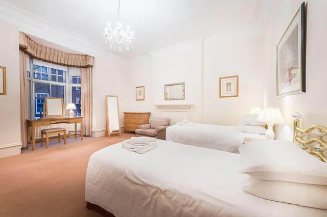 3 Bedrooms, Signature, Apartment, 2 Double Beds, 3 Beds, 2 Bathrooms, No 1 The Mansions By Mansley 1/10