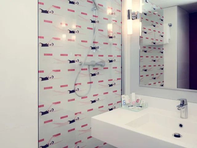 غرفة قياسية بسرير كينج، MERCURE HONFLEUR 8/8