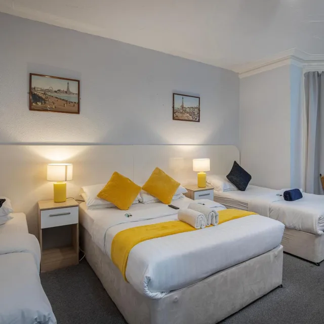 غرفة عائلية، Royal Oakwell Hotel 3/10