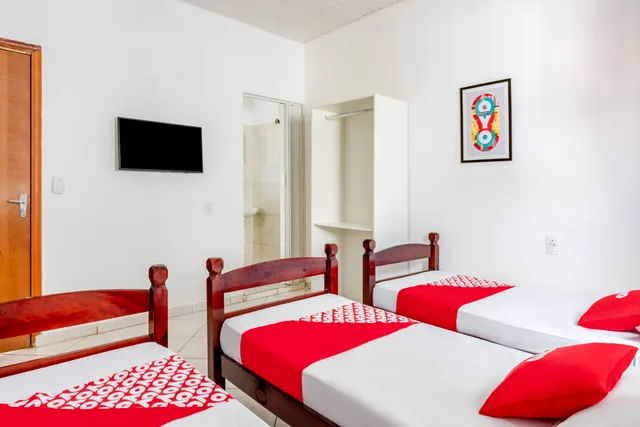 Room, Triple, OYO Pousada Tia Leo Campinas 3/6