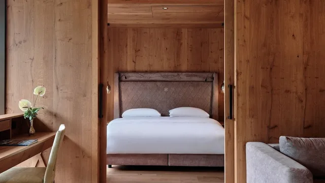 Top, Superior, Suite, 2 King Beds, Sofa، DAS EDELWEISS Salzburg Mountain Resort 5/8
