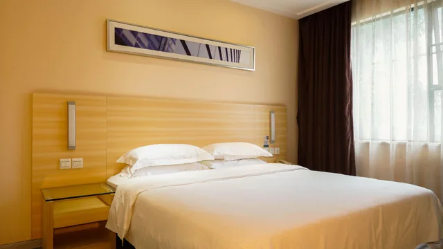 غرفة بزنس بسرير كوين، City Comfort Inn Foshan Jiaokou Bus 3/3