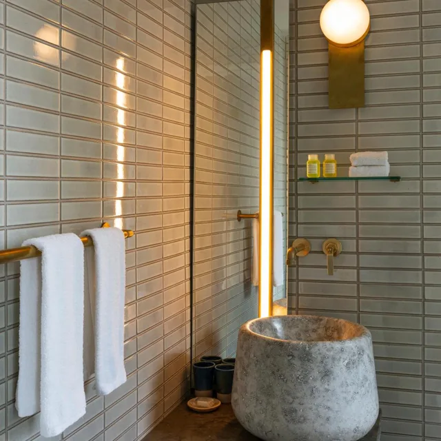 studio, Made Hotel 2/2