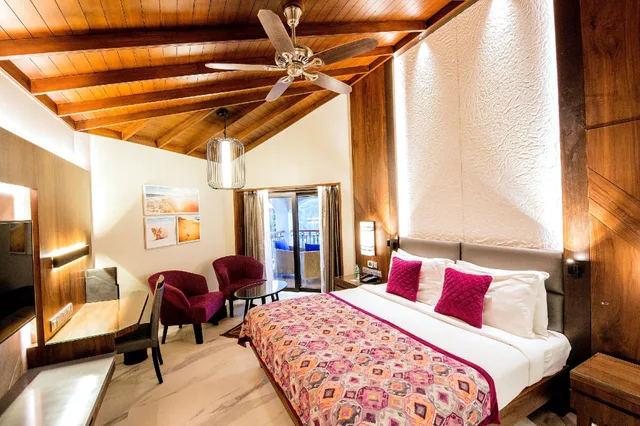 غرفة كلوب بريميير تنفيذية مع دخول الصالة، Kenilworth Resort and Spa Goa 1/1