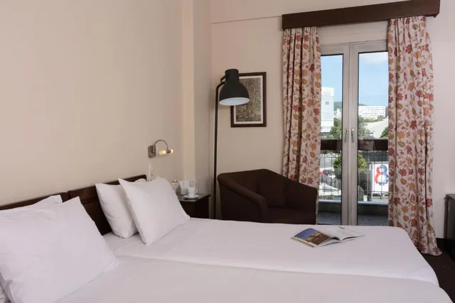 غرفة بسريرين منفصلين بإطلالة على المدينة، Hotel Abc 3/6