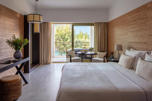 غرفة ديلوكس بسرير مزدوج بإطلالة على المسبح، Victoria Golf Resort and Spa Managed by Accor 2/6