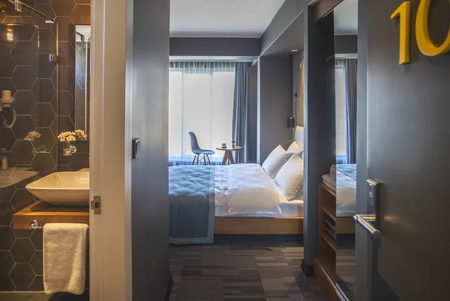 غرفة ديلوكس بسرير مزدوج أو سريرين منفصلين بإطلالة على المدينة للمدخنين، Hotel Cura 5/5