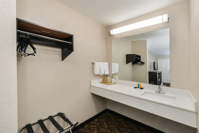غرفة بسريرين مزدوجين للمدخنين، Americas Best Value Inn Pasadena Houston 4/4