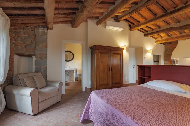 دوبلكس بسريرين كينج، Hotel Villa Sermolli 5/9