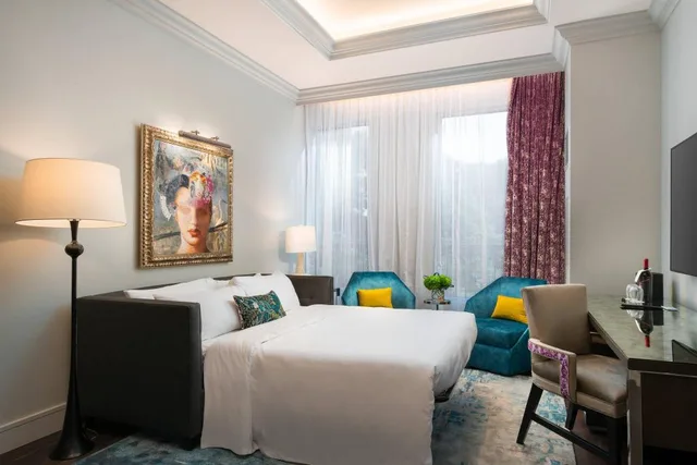 جناح رئاسي بسرير كينج وسريرين كينج بإطلالة على المدينة بغرفتي نوم مع أريكة، Grand Bohemian Hotel Charlotte Autograph Collection 3/9