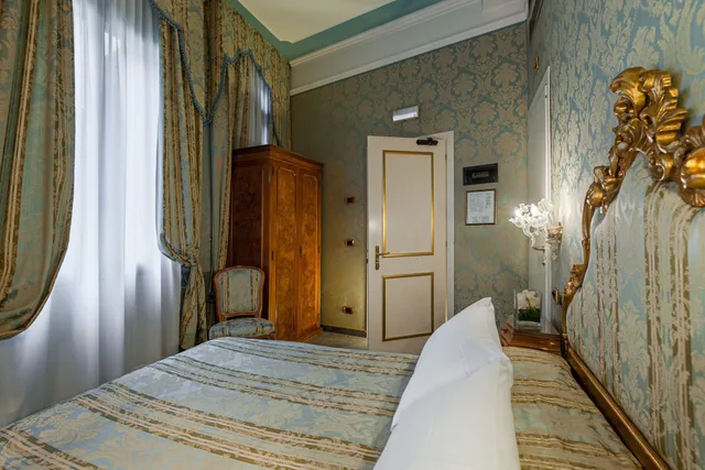 غرفة كلاسيكية بسريرين منفصلين، Hotel Al Ponte Antico 5/8